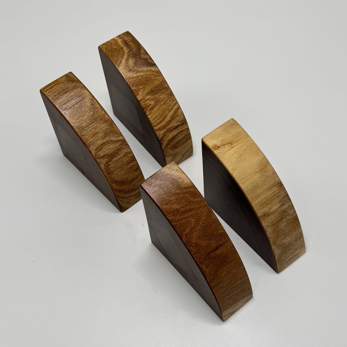 トライアングルウッド (Triangle Wood)